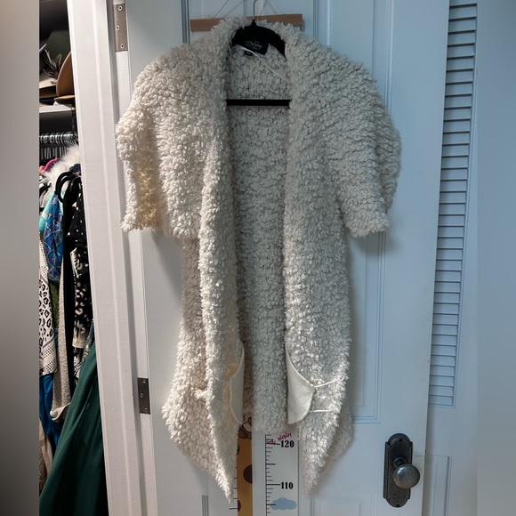 Coffee Shop New York sleeveless Sherpa Gilet - S - Picture 3 of 4